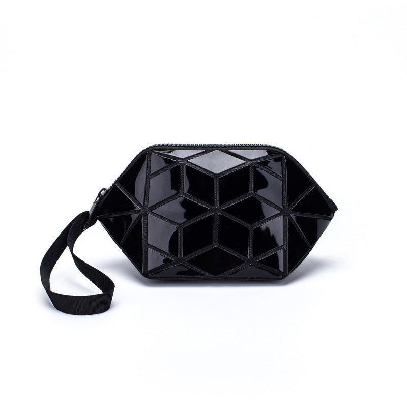 Geometric Shell Zipper Clutch