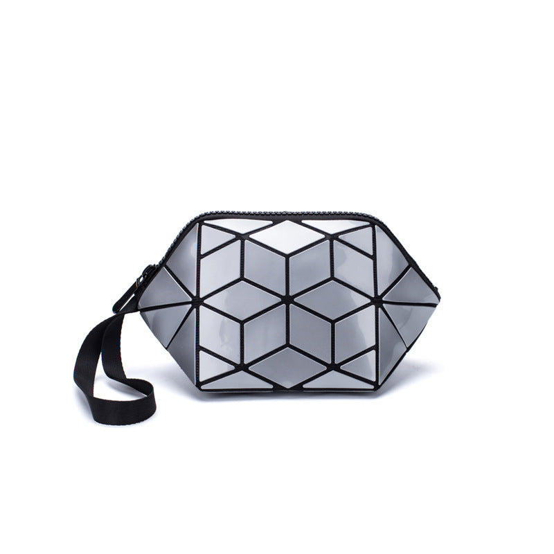 Geometric Shell Zipper Clutch